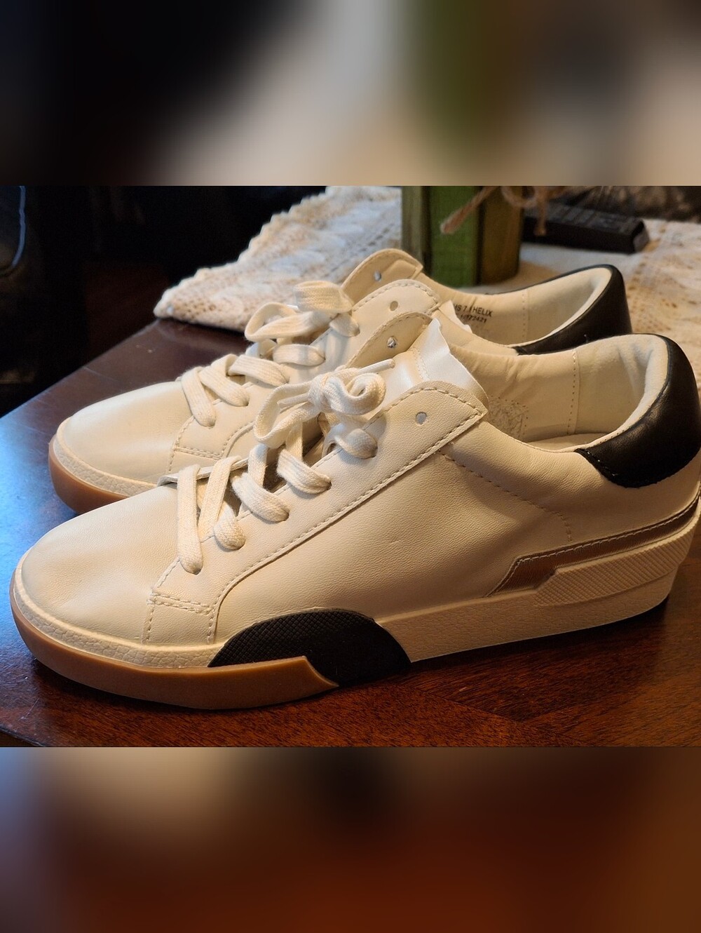 Womens White Dolce Vita Sz 7.5 HELIX